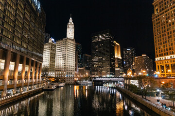 Fototapeta na wymiar Chicago Downtown at night
