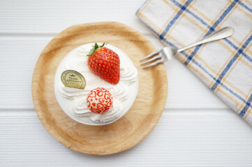 いちごのレアチーズケーキ