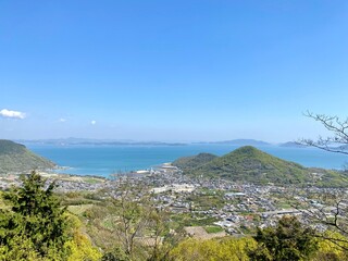 五色台から見える生島町と瀬戸内海