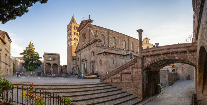 Italy, Lazio, Viterbo, Panoramic view of Piazza San Lorenzo and Palazzo dei Papi