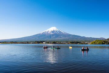 河口湖から富士山とカヌー