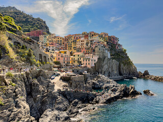 Fototapeta na wymiar The town of Manarola, the second-smallest of the famous Cinque Terre in the province of La Spezia, Liguria, northern Italy