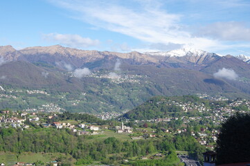 Fototapeta na wymiar Lugano, panorama sulle alpi