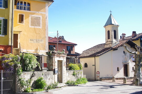 Ticino, borgo Ciona, Carona