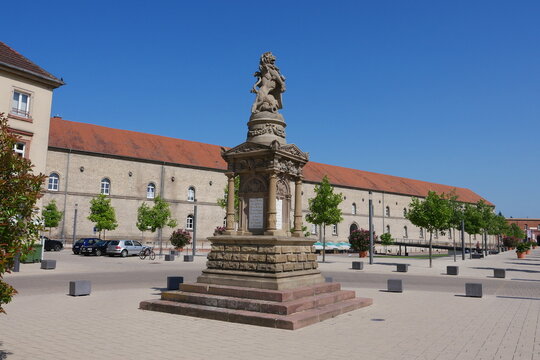 Bayerischer L&ouml;we Luitpoldplatz Germersheim