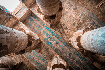 Eingangshalle, Hathor-Tempel, Dendera, Ägypten