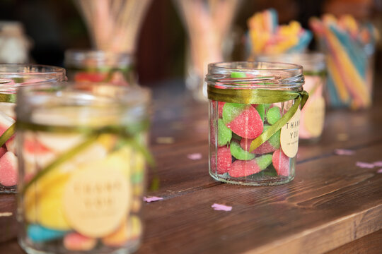 sweet tables to celebrate family events. Decoration candies at weddings, communions and baptisms.