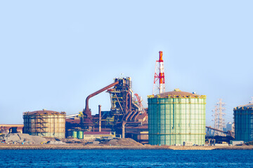 海から見た JFE スチール 東日本 製鉄所 【 重工業 の イメージ 】