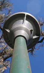 Vista desde abajo de una lámpara pública en Buenos Aires Argentina
