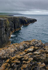 Fototapeta na wymiar Acantilados de Burren (costa oeste de Irlanda)