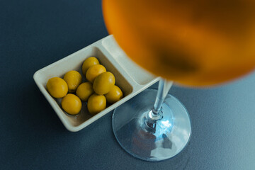 Beer and Olives: A Perfect Appetizer for Happy Hour