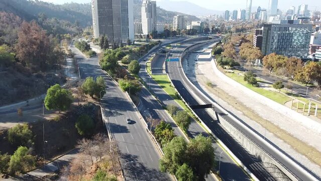 Santiago de Chile r&iacute;o Mapocho