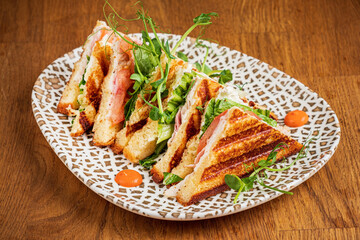 sandwich with vegetables and sauce