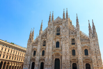 Fototapeta premium Milan Cathedral, or Metropolitan Cathedral-Basilica of the Nativity of Saint Mary, is the cathedral church of Milan, Lombardy, Italy