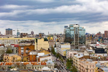 Naklejka premium Kyiv, Ukraine - April 24, 2023: The streets of Kyiv city.