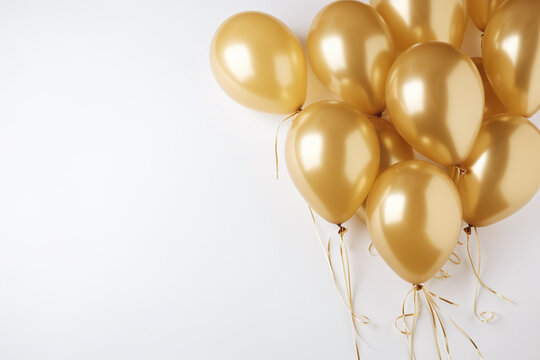 Des ballons d'hélium en or sur fond blanc » IA générative