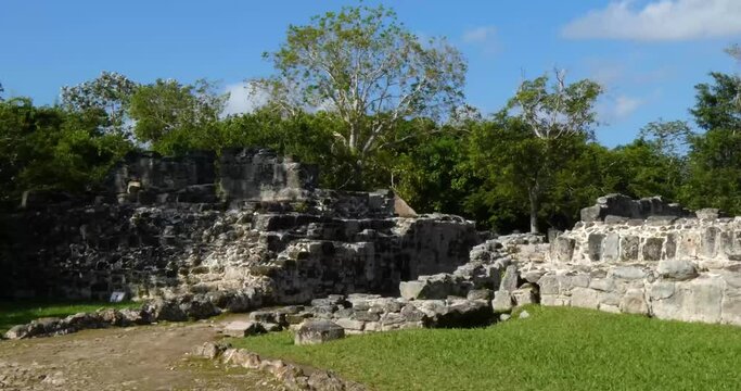 Las Columnas ("The Columns") on the right, and Los Nichos ("The Niches") on the left at San Gervasio, Mayan archeological site, Cozumel, Mexico.