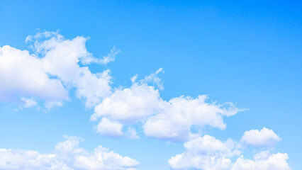 	爽やかな青空と白い雲｜16:9