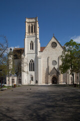 Fototapeta na wymiar La cathédrale Saint-Caprais d'Agen