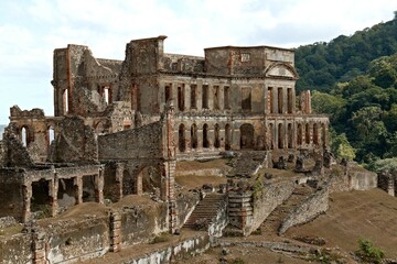 Fototapeta na wymiar View of the ruins of the Sans-Souci Palace. Royal residence of Henry I, King of Haiti, known as Henri Christope. It is located in the city of Milot. Republic of Haiti.