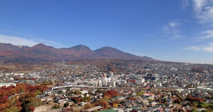 空撮 - 日本の都市風景 長野県小諸市 秋の風景 観光 ビジネス 上昇