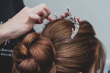 hairdresser cutting hair