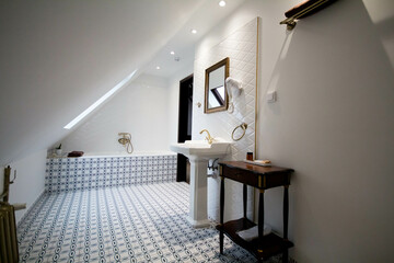 Bathroom accessories, bath