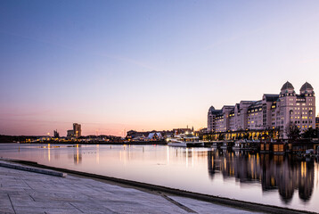 The Town Hall In Oslo, Norway At Sunset - obrazy, fototapety, plakaty