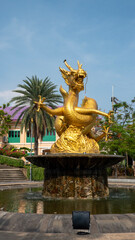 Fototapeta na wymiar fountain in Phuket town