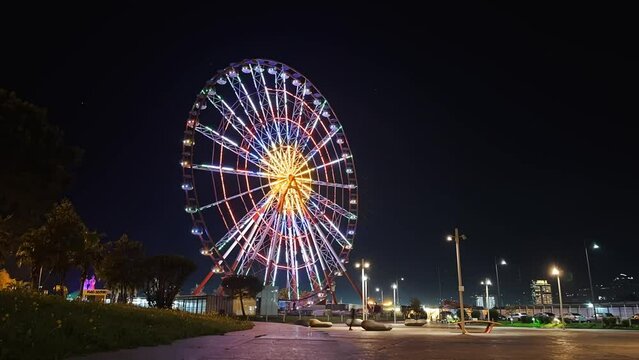 Ferris wheel view and time-lapse at night 