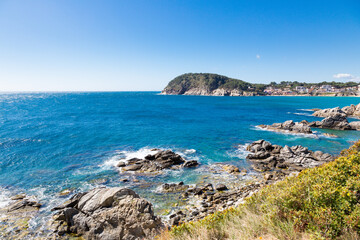 Fototapeta na wymiar Corners of the Costa Brava, paradise of relaxation, sea, rock, swimming and sun.
