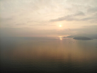 베트남 나트랑의 아름다운 해안선과 빈펄섬 그리고 일출