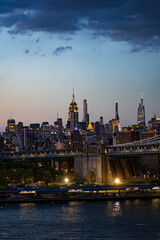 Fototapeta na wymiar View of New York Manhattan at sunset 