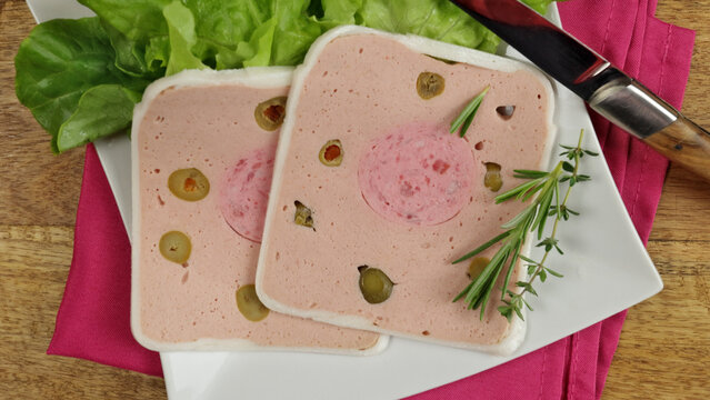  tranches de terrine de volaille aux olives