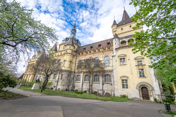 Fototapeta na wymiar Zamek na Węgrzech 