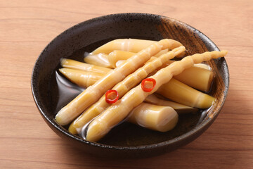 細たけのこの醤油漬け