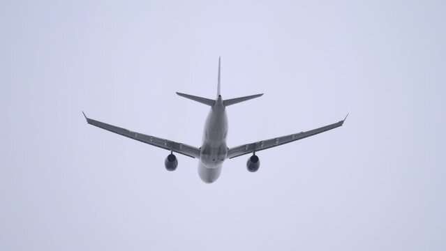Heavy Airliner Belly View, Passenger Airplane Flying Overhead 4K