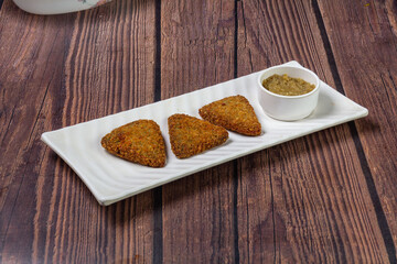 Falafel hummus cutlet