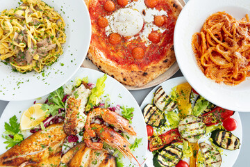 cucina, mediterranea, pizza, fettuccine, pasta, pomodoro, sugo, imbandita, tavola, grigia, pesce, funghi, porcini, mozzarella, bufala, spaghetti, ragù, melanzane, zucchine, gamberi, spada, orata, pepe