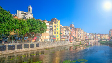 Obraz premium Colorful houses at river Onyar in Girona, Catalonia Spain