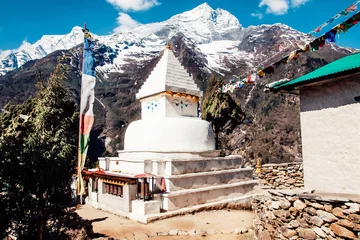 Vlies Fototapete Ama Dablam Beautiful traditional white stone Stupa with Budda eyes in Himalayas, Nepal. 