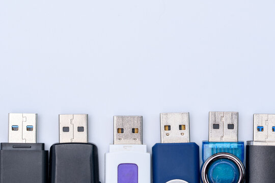 Kilka sztuk pamięci zewnętrznej na usb do komputera