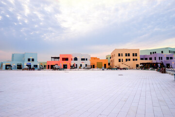 Obraz premium Doha, Qatar - April 25, 2023: Old Doha port redevelopment into Mina district Box Park Qatar
