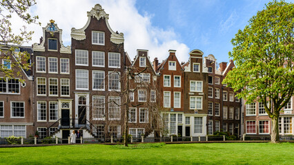 Fototapeta na wymiar Amsterdam, cortile delle Beghine, Begijnhof, Olanda
