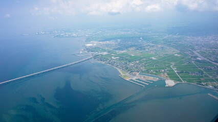 飛行機から見る東京湾アクアラインと木更津