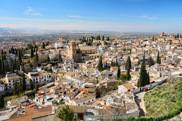 Fototapeta na wymiar panoramic view on the city of Granada, with world heritage site of Alhambra and district of Albaycin and Sacromonte, Andalusia, Spain