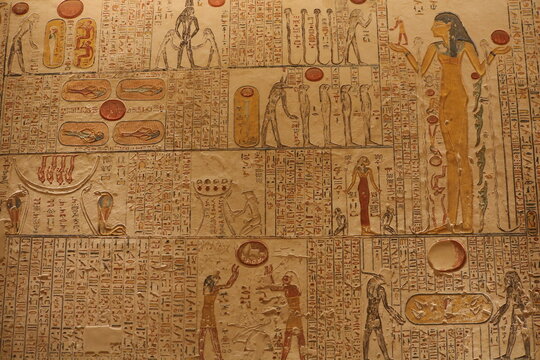 Muro de un templo Egipcio con color