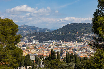 Fototapeta na wymiar Panorama sur les quartiers nord et nord-est de Nice depuis le sommet du Mont Alban