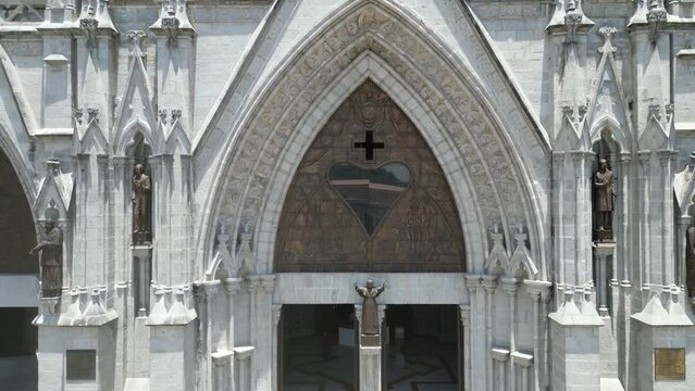 Iglesia Bas&iacute;lica de Quito