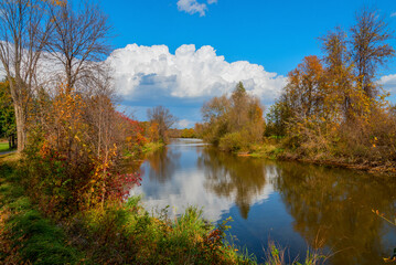 Fototapeta na wymiar Beautiful Fall Colors Along The River In Wisconsin
